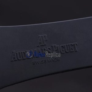 Alternative view of audemars piguet replica chrono offshore acciaio alinghi team strip rubber imitazione copia