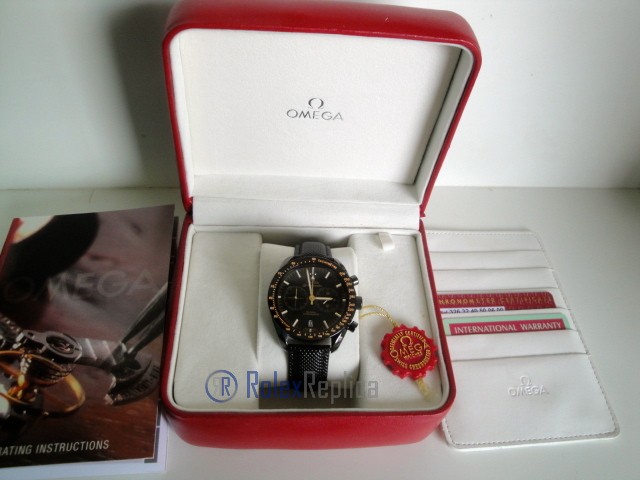 Omega replica seamaster co-axial chrono dark side of the moon yellow imitazione - immagine 2