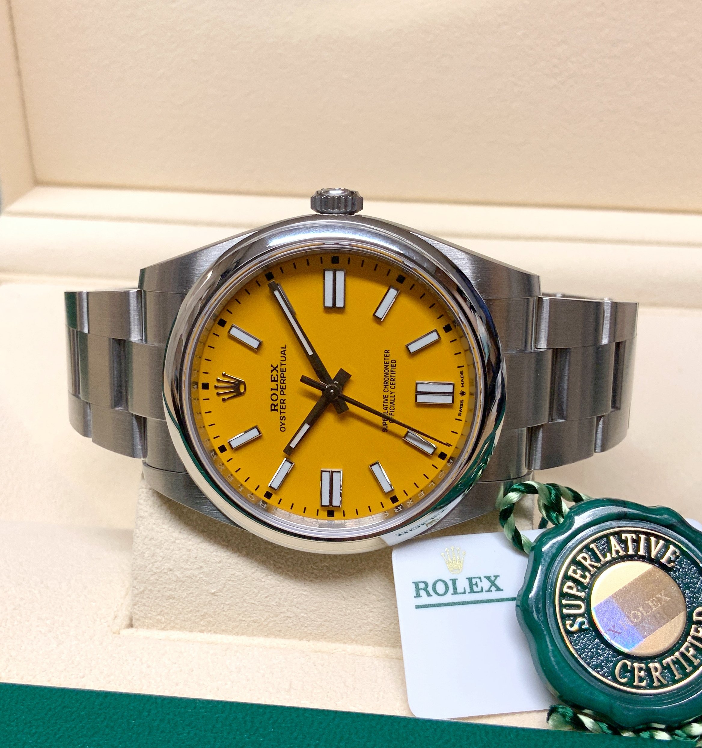 Rolex replica Oyster Perpetual 41 124300 yellow dial new my2020 - immagine 4