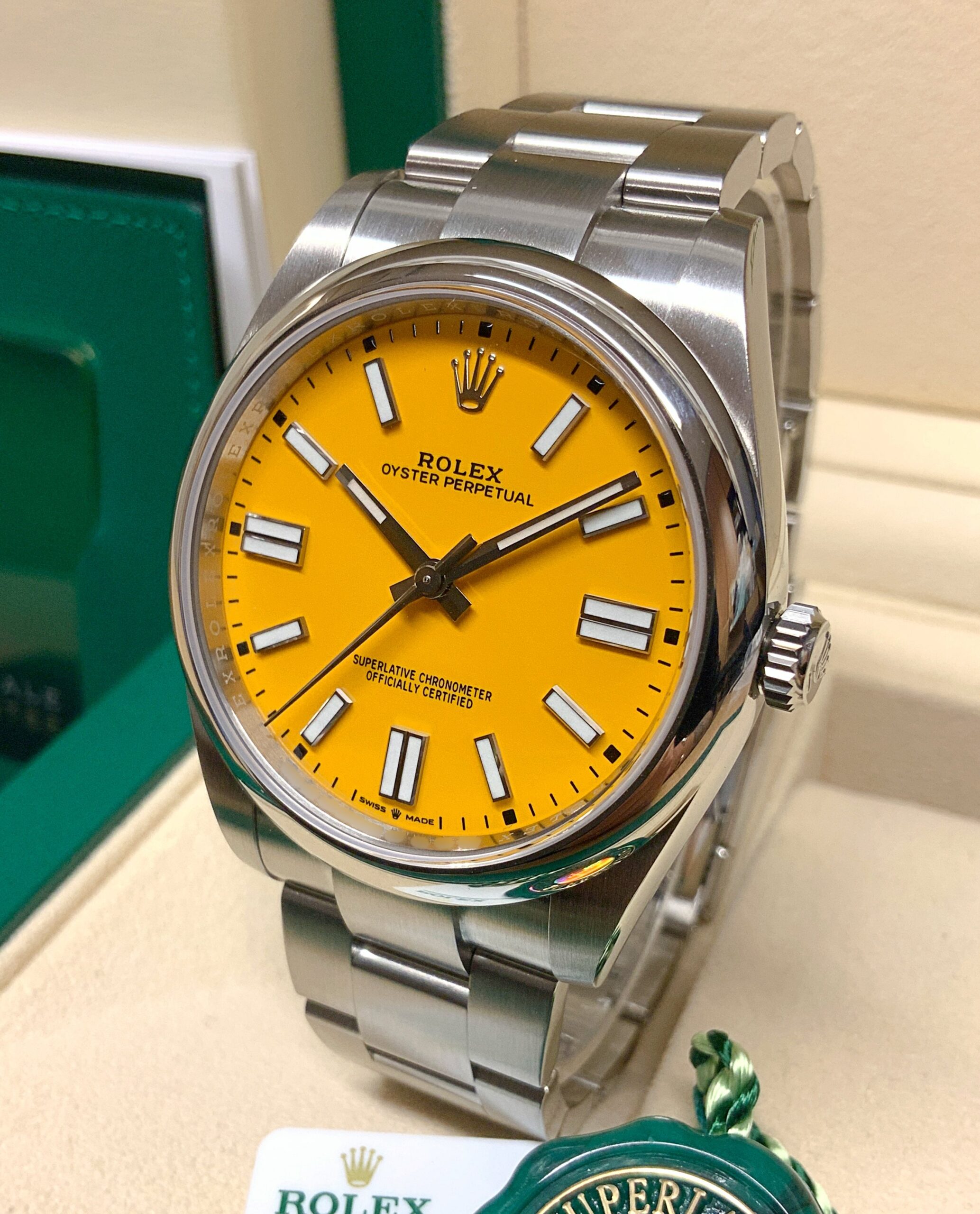 Rolex replica Oyster Perpetual 41 124300 yellow dial new my2020 - immagine 9