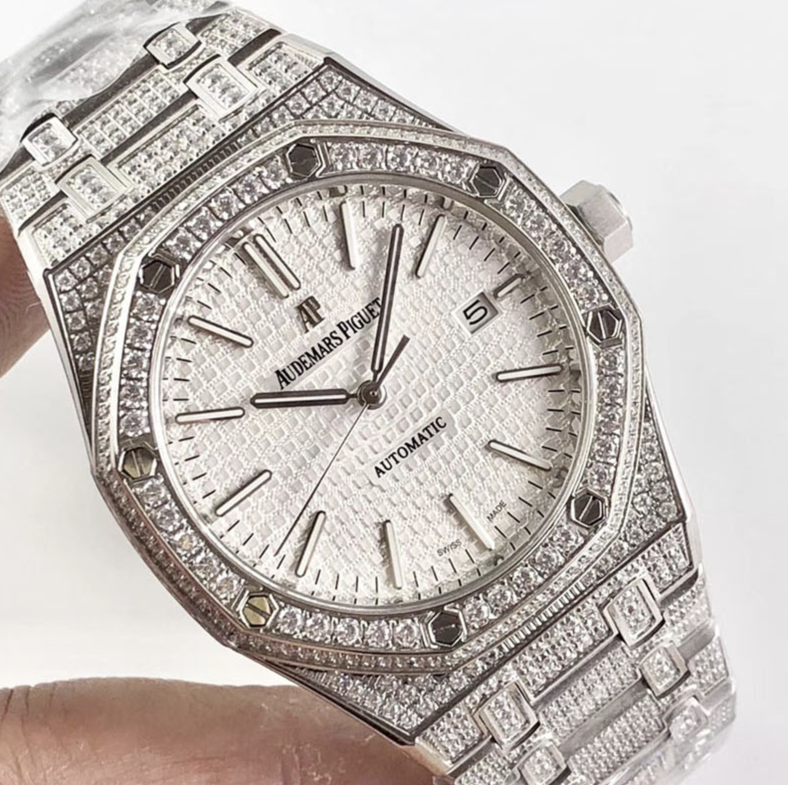 Audemars piguet replica royal oak 41mm white gold full paved diamonds white dial - immagine 11