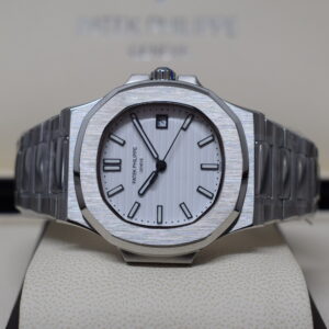 Patek philippe replica nautilus 5711 white dial