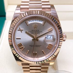 Rolex replica Day-Date 40 228235 Rose Gold sundust dial