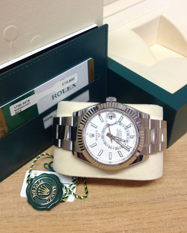 Rolex replica Sky-Dweller 326934 Stainless Steel white dial - immagine 4