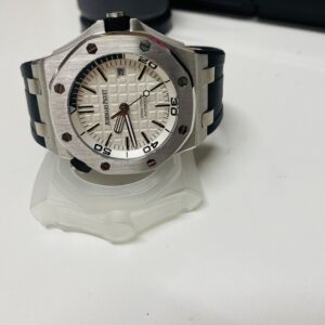 Alternative view of Audemars Piguet replica Royal Oak Offshore Diver 15710ST white dial