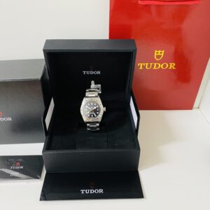 Alternative view of Tudor replica Heritage Black Bay pro stainless stell