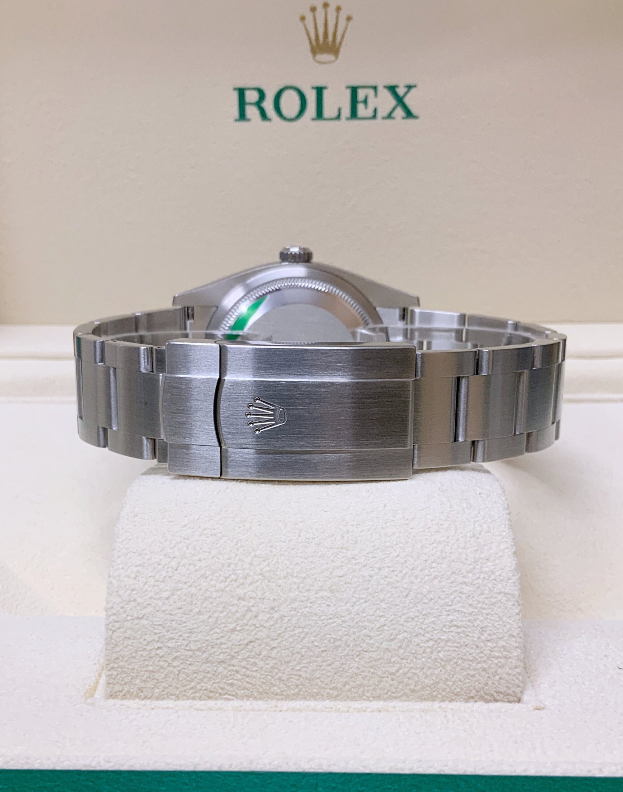 Rolex replica Oyster Perpetual 36 126000 Black Dial - immagine 4
