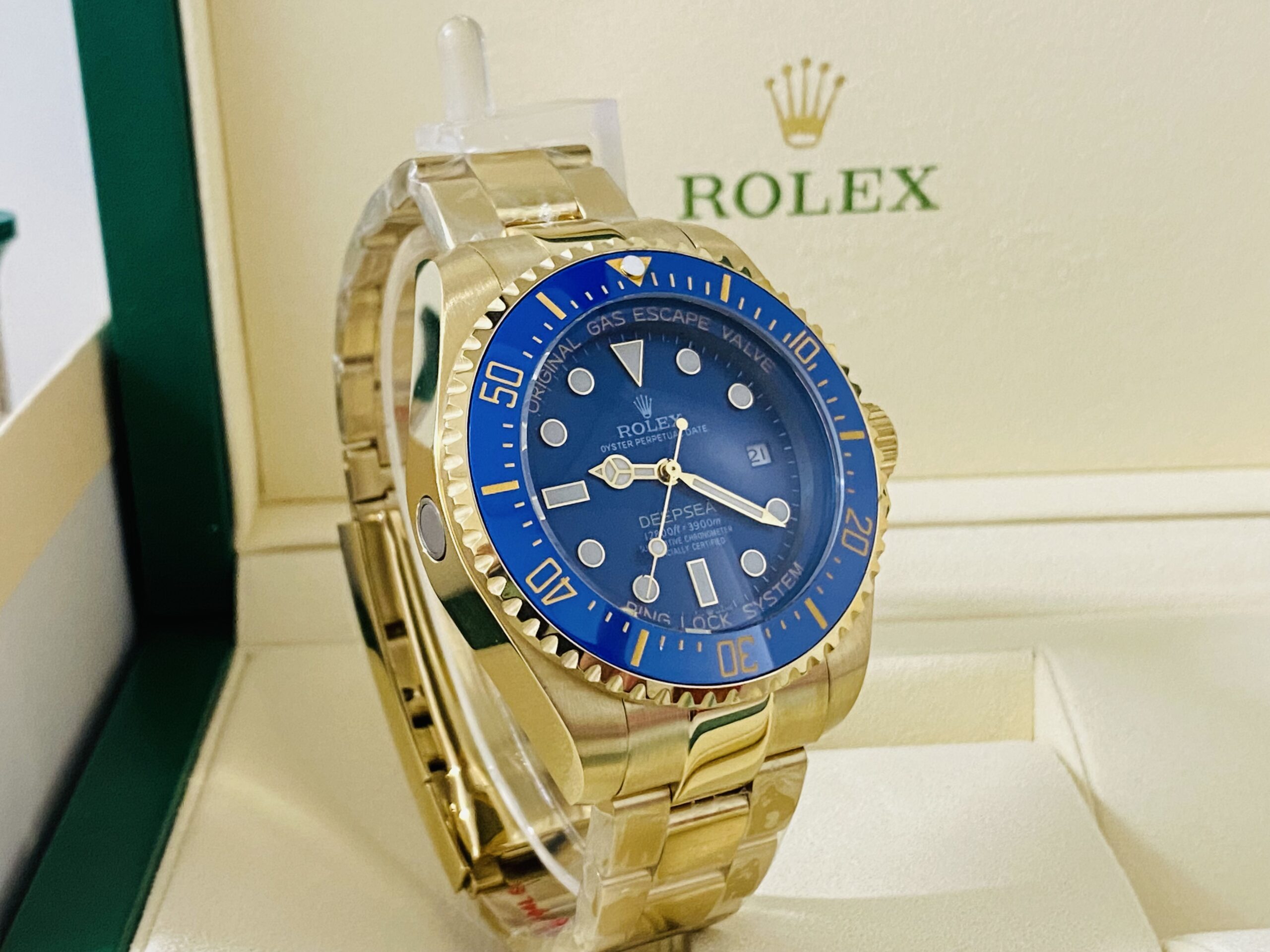 Rolex replica deepsea oro blue dial ref. 136668LB