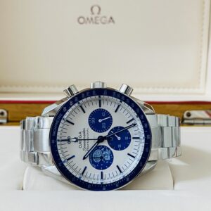 Omega replica speedmaster snoopy 50th anniversary