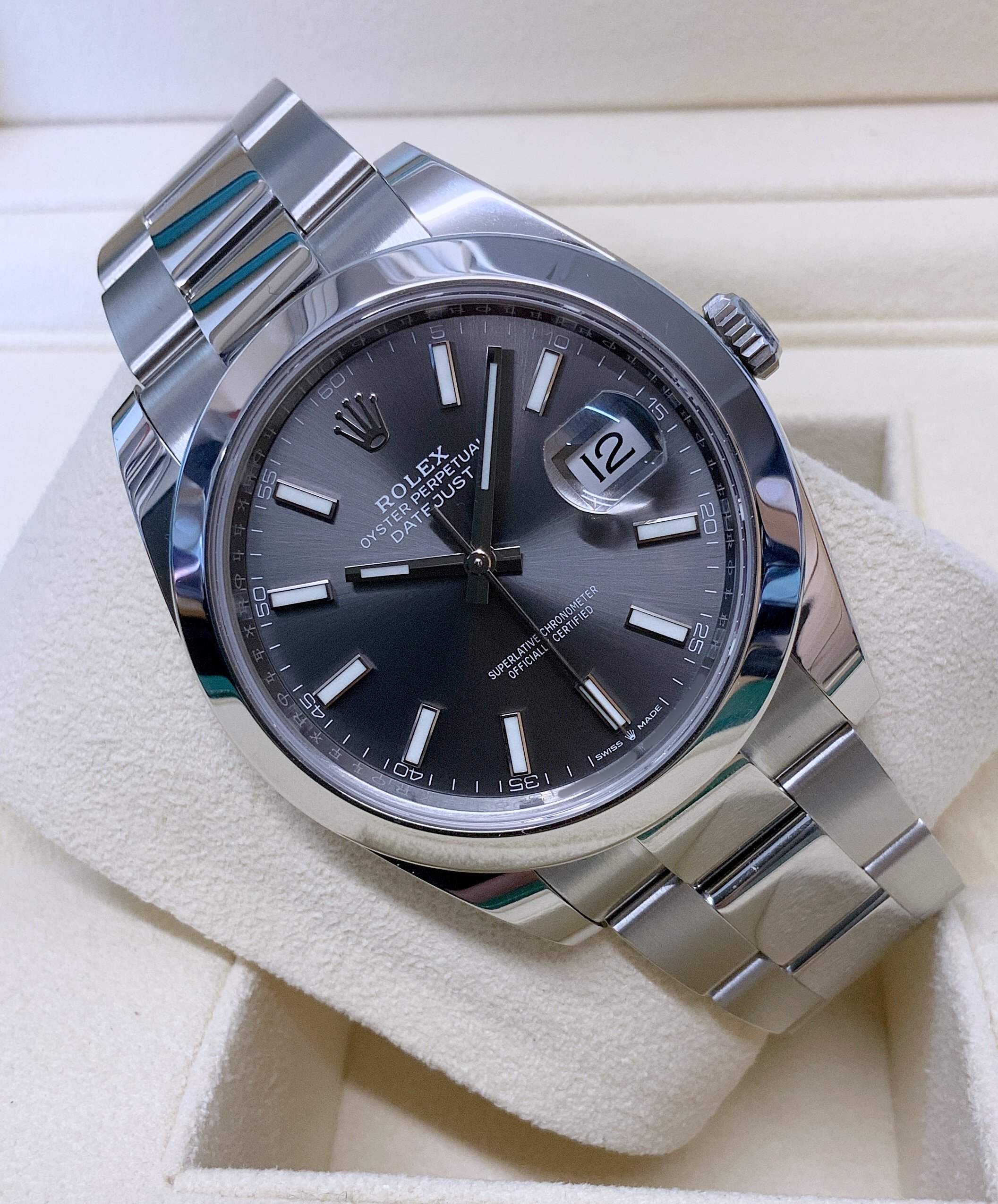 Rolex replica oyster Datejust 41 126300 Rhodium Dial - immagine 2