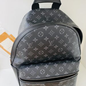 Alternative view of Louis Vuitton replica zaino discovery M22545
