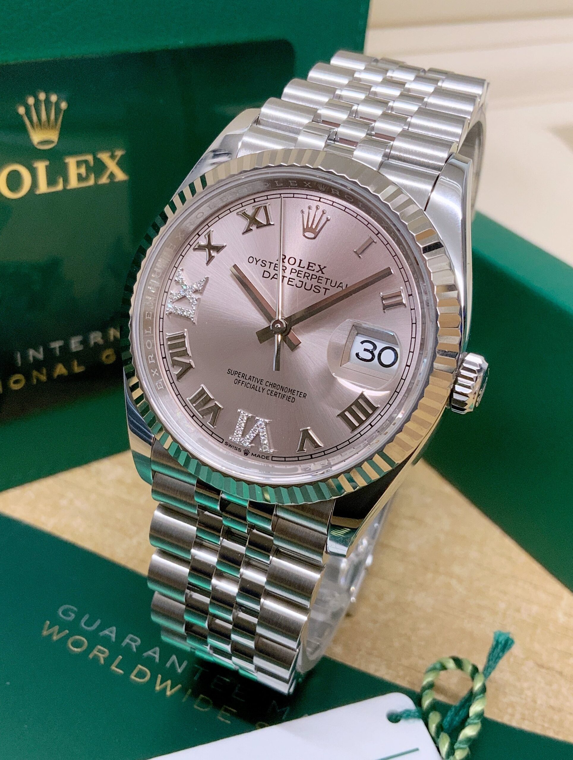 Rolex replica Datejust 36mm 126234 Pink Roman Diamond Dial - immagine 2